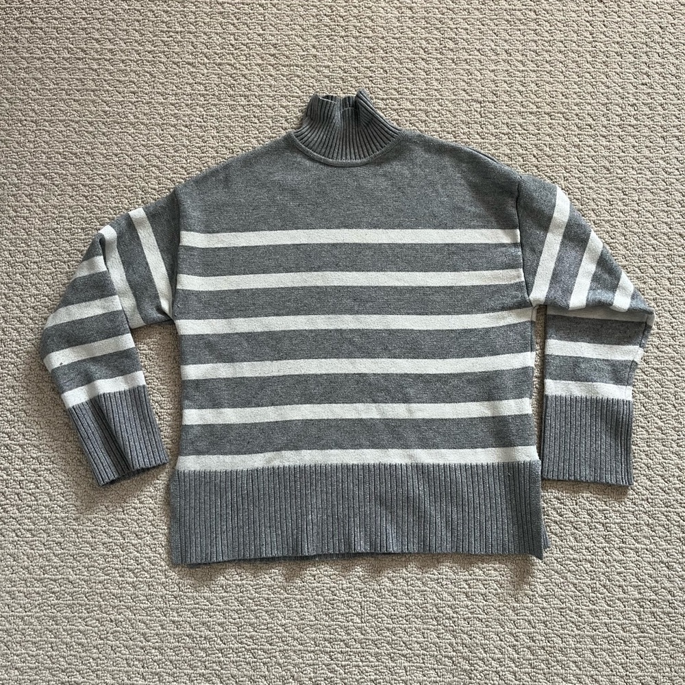 Zara Ribbed Gray Sweater